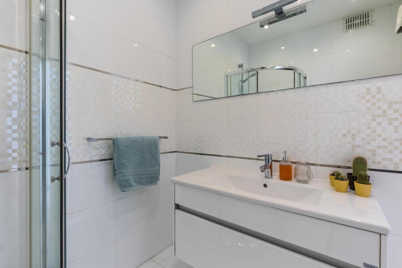 Stunning - Sunnyside 3-Bedroom Sliema Buitenkant foto